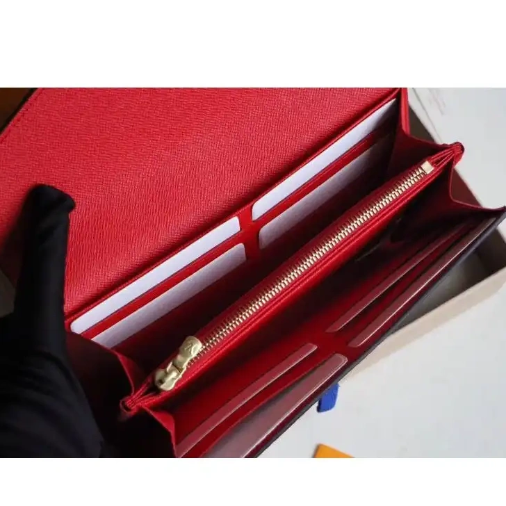 19T1L0055 Bags LV 1014